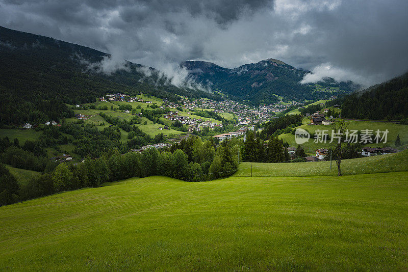 Ialy 美丽的 val Gardena